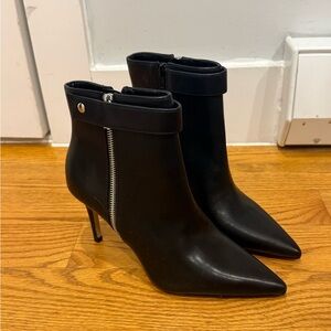 Elegant Black Ankle Booties with Zipper Accent